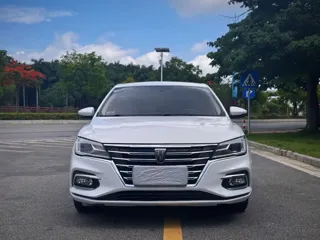 Roewe i5 2021 купить из Китая, цена 1 096 000 ₽ — Suifenhe Auto