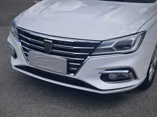 Roewe i5 2021 купить из Китая, цена 1 096 000 ₽ — Suifenhe Auto