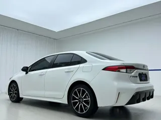 Toyota Levin 2023 купить из Китая, цена 1 642 000 ₽ — Suifenhe Auto