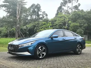 Hyundai Elantra 2022 купить из Китая, цена 1 176 000 ₽ — Suifenhe Auto