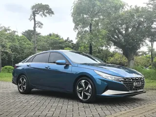 Hyundai Elantra 2022 купить из Китая, цена 1 176 000 ₽ — Suifenhe Auto