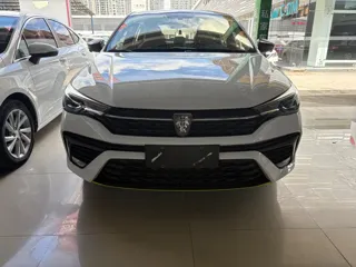 Roewe i5 2022 купить из Китая, цена 970 000 ₽ — Suifenhe Auto