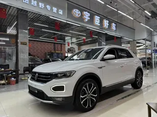 Volkswagen T-ROC 2022 купить из Китая, цена 1 858 000 ₽ — Suifenhe Auto