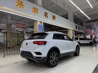 Volkswagen T-ROC 2022 купить из Китая, цена 1 858 000 ₽ — Suifenhe Auto