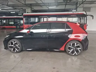 Volkswagen ID.3 2026 купить из Китая, цена 2 494 000 ₽ — Suifenhe Auto