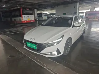 Hyundai Elantra 2023 купить из Китая, цена 1 560 000 ₽ — Suifenhe Auto