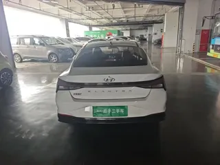 Hyundai Elantra 2023 купить из Китая, цена 1 560 000 ₽ — Suifenhe Auto