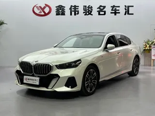 BMW 5 Series 2024 купить из Китая, цена 6 835 000 ₽ — Suifenhe Auto