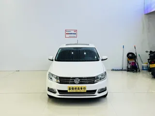 Volkswagen Santana 2022 купить из Китая, цена 1 215 000 ₽ — Suifenhe Auto