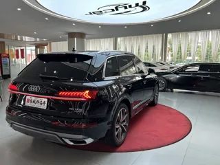 Audi Q7 2024 купить из Китая, цена 9 074 000 ₽ — Suifenhe Auto