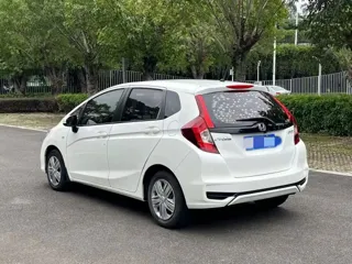 Honda Fit 2018 купить из Китая, цена 1 162 000 ₽ — Suifenhe Auto