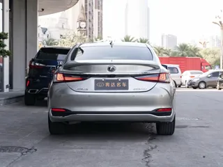 Lexus ES 2024 купить из Китая, цена 7 670 000 ₽ — Suifenhe Auto