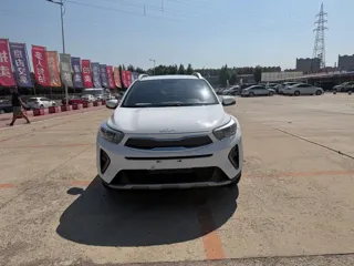 Kia Stonic 2022 купить из Китая, цена 1 391 000 ₽ — Suifenhe Auto