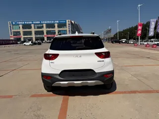 Kia Stonic 2022 купить из Китая, цена 1 391 000 ₽ — Suifenhe Auto