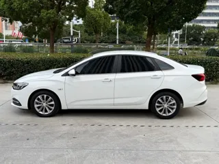 Chevrolet Monza 2022 купить из Китая, цена 1 070 000 ₽ — Suifenhe Auto