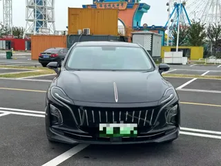Hongqi E-QM5 2024 купить из Китая, цена 1 623 000 ₽ — Suifenhe Auto