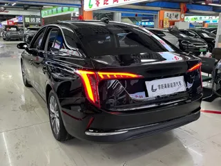 Hongqi E-QM5 2023 купить из Китая, цена 3 542 000 ₽ — Suifenhe Auto