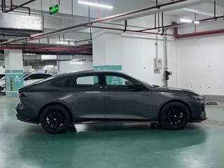 Changan UNI-V 2024 купить из Китая, цена 2 479 000 ₽ — Suifenhe Auto