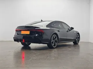 Audi A7L 2024 купить из Китая, цена 6 779 000 ₽ — Suifenhe Auto