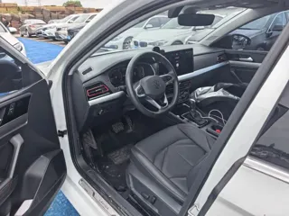 Volkswagen Lavida 2024 купить из Китая, цена 2 594 000 ₽ — Suifenhe Auto