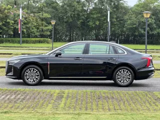 Hongqi H5 2026 купить из Китая, цена 3 294 000 ₽ — Suifenhe Auto