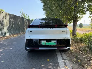 Lynk & Co Z20 2024 купить из Китая, цена 3 476 000 ₽ — Suifenhe Auto