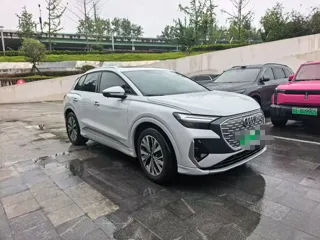 Audi Q4 e-tron 2025 купить из Китая, цена 3 749 000 ₽ — Suifenhe Auto