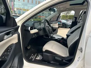 Ford Escort 2021 купить из Китая, цена 1 248 000 ₽ — Suifenhe Auto