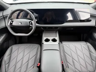 Changan CS75 2025 купить из Китая, цена 3 133 000 ₽ — Suifenhe Auto