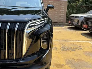 Hongqi HS7 2024 купить из Китая, цена 4 464 000 ₽ — Suifenhe Auto
