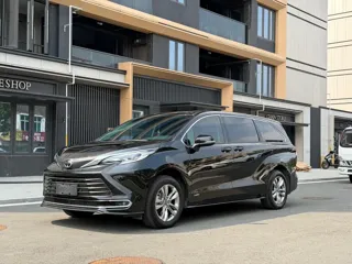 Toyota SIENNA 2025 купить из Китая, цена 7 144 000 ₽ — Suifenhe Auto