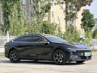Changan Qiyuan A07 2024 купить из Китая, цена 2 968 000 ₽ — Suifenhe Auto
