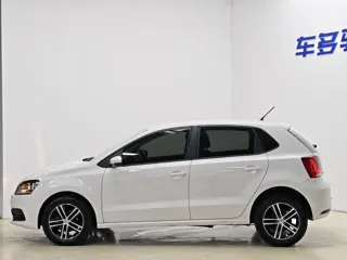 Volkswagen Polo 2019 купить из Китая, цена 1 292 000 ₽ — Suifenhe Auto