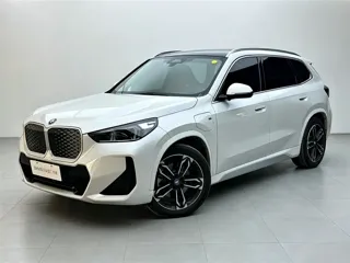 BMW iX1 2025