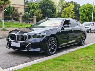 BMW 5 Series 2025 купить из Китая, цена 6 911 000 ₽ — Suifenhe Auto