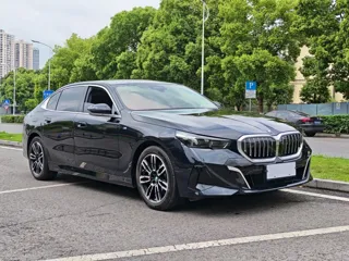 BMW 5 Series 2025 купить из Китая, цена 6 911 000 ₽ — Suifenhe Auto