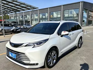 Toyota SIENNA 2024 купить из Китая, цена 7 640 000 ₽ — Suifenhe Auto