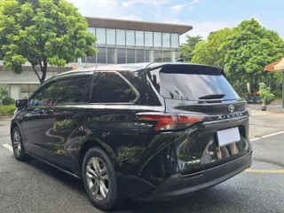 Toyota SIENNA 2024 купить из Китая, цена 7 006 000 ₽ — Suifenhe Auto