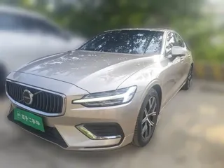 Volvo S60 2024 купить из Китая, цена 3 852 000 ₽ — Suifenhe Auto