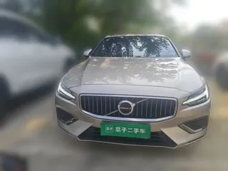Volvo S60 2024 купить из Китая, цена 3 852 000 ₽ — Suifenhe Auto