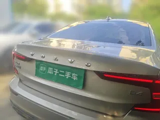 Volvo S60 2024 купить из Китая, цена 3 852 000 ₽ — Suifenhe Auto