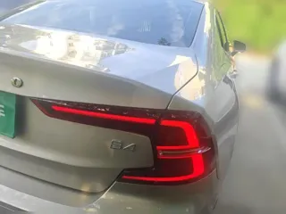 Volvo S60 2024 купить из Китая, цена 3 852 000 ₽ — Suifenhe Auto