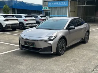 Toyota bZ3 2023 купить из Китая, цена 3 457 000 ₽ — Suifenhe Auto