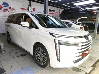 GAC Trumpchi E8 2025 купить из Китая, цена 4 201 000 ₽ — Suifenhe Auto