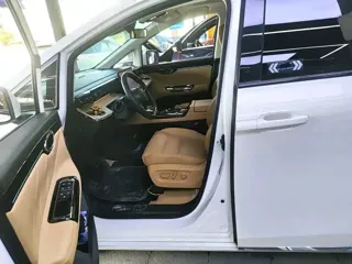 GAC Trumpchi E8 2025 купить из Китая, цена 4 201 000 ₽ — Suifenhe Auto