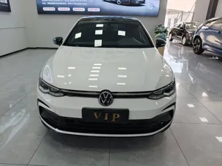Volkswagen Golf 2022 купить из Китая, цена 1 988 000 ₽ — Suifenhe Auto