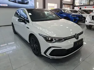 Volkswagen Golf 2022 купить из Китая, цена 1 988 000 ₽ — Suifenhe Auto