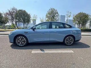Leapmotor B01 2025 купить из Китая, цена 2 451 000 ₽ — Suifenhe Auto