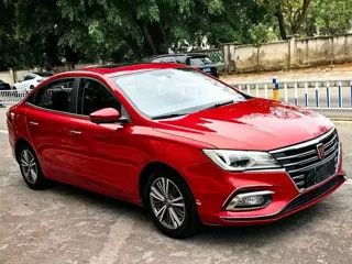 Roewe i5 2020 купить из Китая, цена 1 083 000 ₽ — Suifenhe Auto