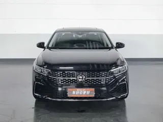 Volkswagen Passat 2024 купить из Китая, цена 3 366 000 ₽ — Suifenhe Auto